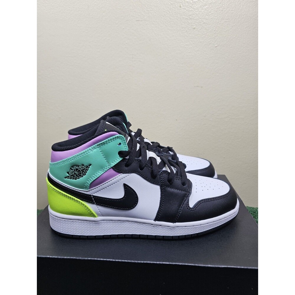 Air Jordan 1 Mid GS White Black Volt Green Glow Size 7 554725-175